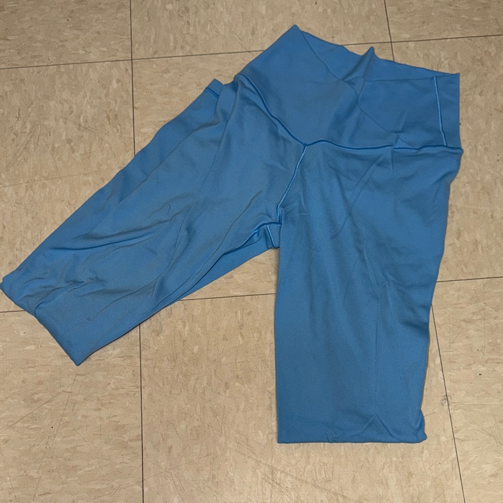 Offline by Aerie Sky Blue Leggings

7/8 High Rise